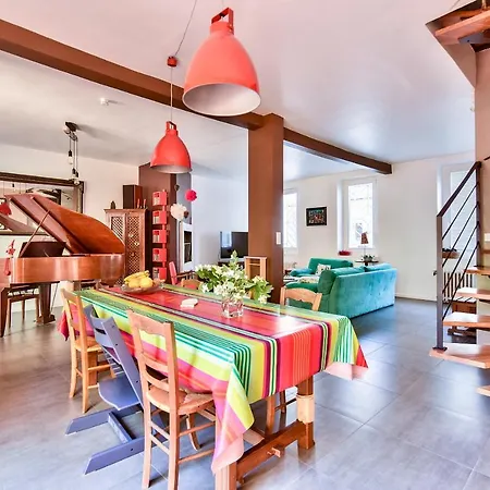 Large House With Garden For 8 People ! Appartement *