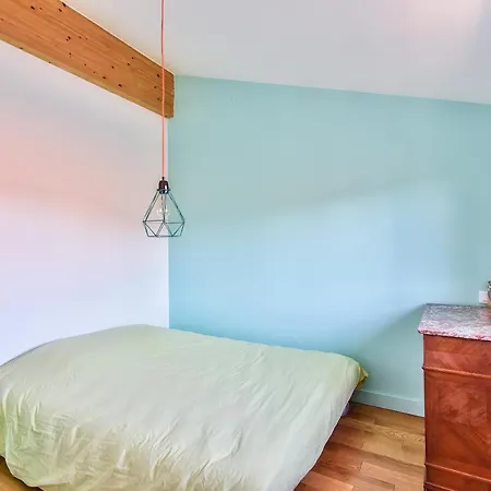 Large House With Garden For 8 People ! Apartment *