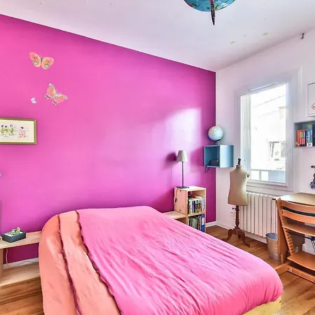 Large House With Garden For 8 People !